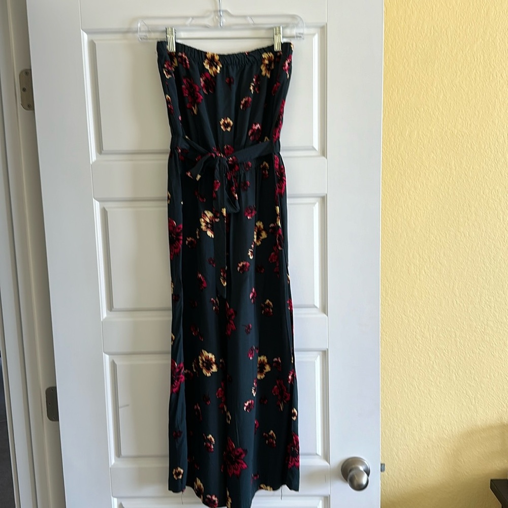 Cropped leg halter top pantsuit